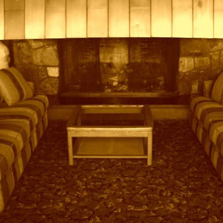 תומפסון The Burntwood Hotel מראה חיצוני תמונה